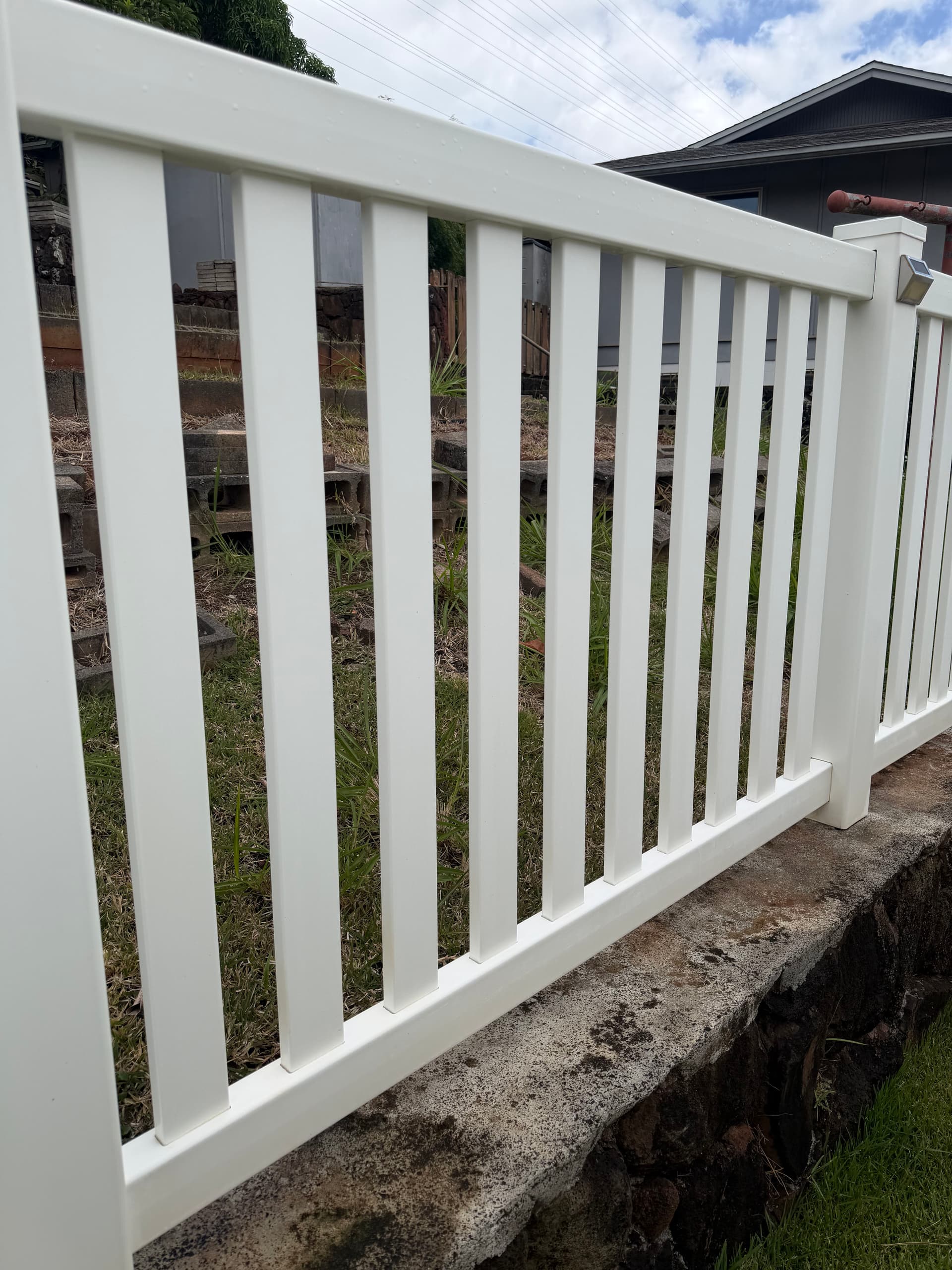 Gallery photos for Vinyl Fence Soft Wash That Actually Cleans Without the Damage: Image #1